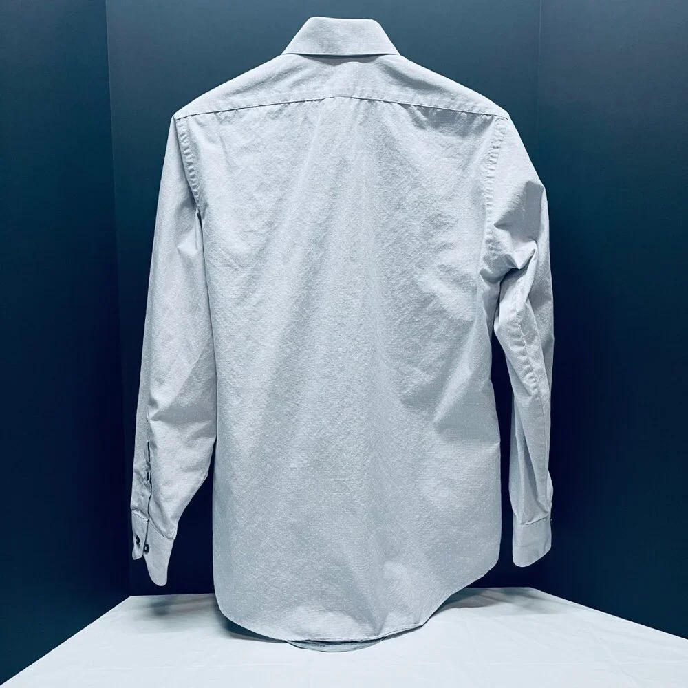 Van Heusen Mens Long Sleeve Light Blue Dress Shirt 15 neck,‎ 32/33 sleeve